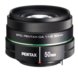 SMC  PENTAX-DA 50 мм f/1.8 — доступный универсальный объектив среднего диапазона, разработанный специально для цифровых камер PENTAX