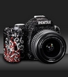 Зеркальный фотоаппарат Pentax K-m + DA 18-55, инкрустированный стразами Swarovski